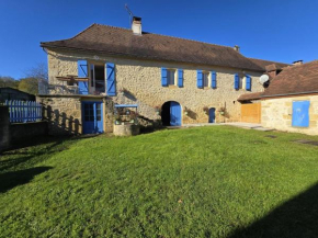 Gîte familial avec cheminée, ping-pong, près de la Grotte de Tourtoirac et du Château de Hautefort - FR-1-616-8